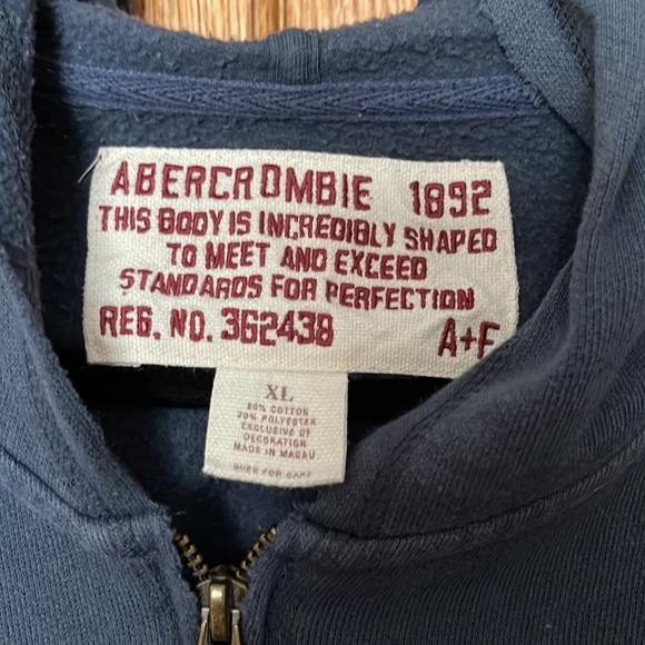 EUC Womens Xl Abercrombie & Fitch Blue zip up hoodie. - Picture 3 of 3